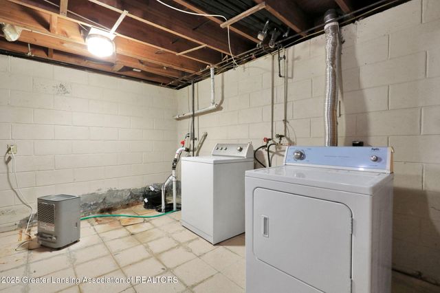 4311 Woodhaven Drive, Lansing, MI 48917