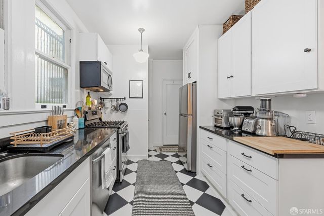 1441 Jones Street 301, San Francisco, CA 94109