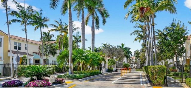 4858 NW 16th Terrace, Boca Raton, FL 33431