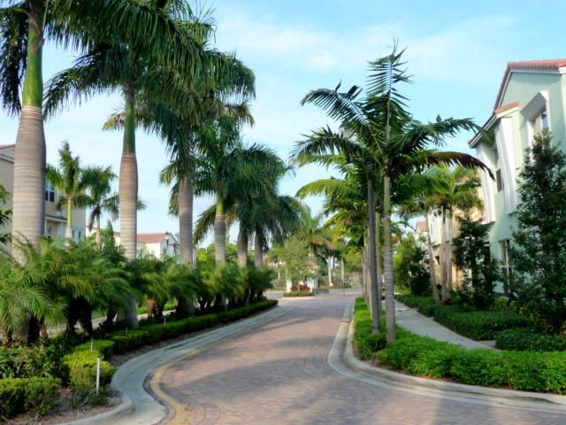 4858 NW 16th Terrace, Boca Raton, FL 33431