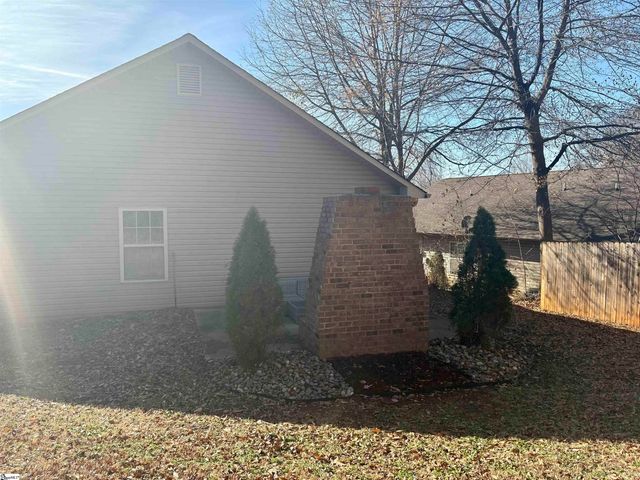 610 Fawn Branch Trail, Boiling Springs, SC 29316