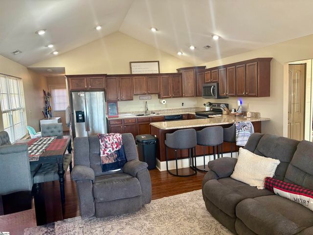 610 Fawn Branch Trail, Boiling Springs, SC 29316