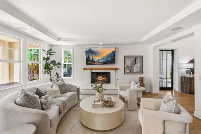 3228 Sitio Montecillo, Carlsbad, CA 92009