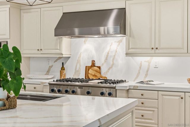 3228 Sitio Montecillo, Carlsbad, CA 92009