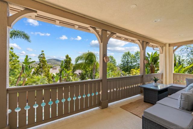 3228 Sitio Montecillo, Carlsbad, CA 92009