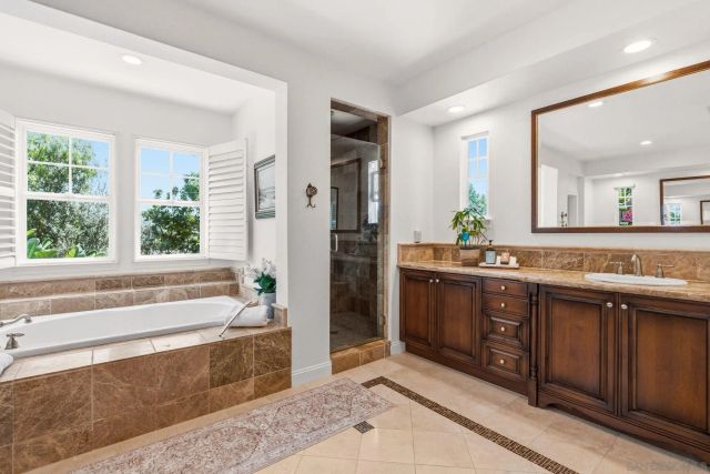 3228 Sitio Montecillo, Carlsbad, CA 92009