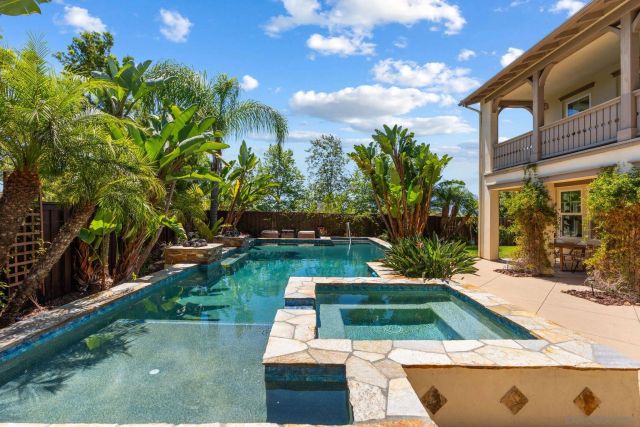 3228 Sitio Montecillo, Carlsbad, CA 92009