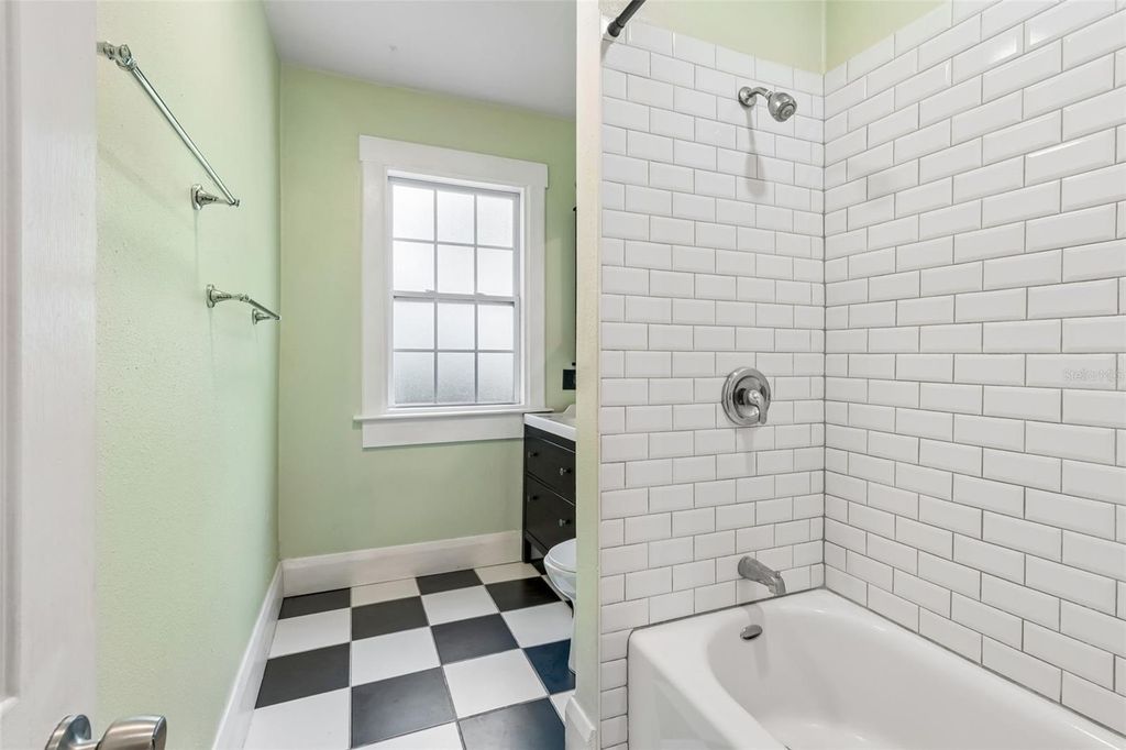 Image 19 of property listing at 1202 E LOUISIANA AVENUE, Tampa, FL 33603