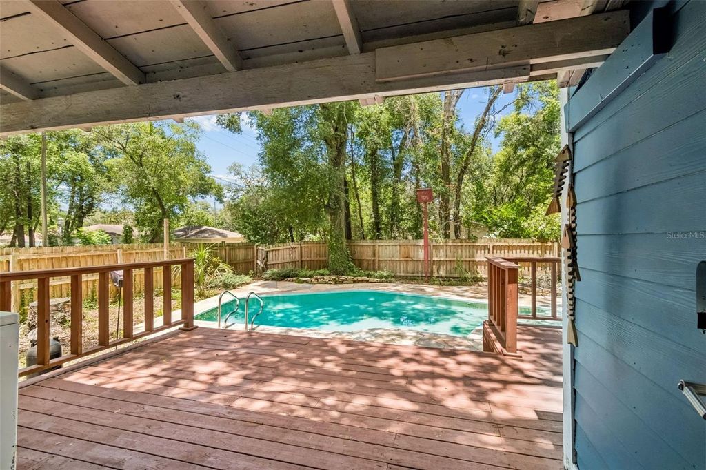 Image 29 of property listing at 1202 E LOUISIANA AVENUE, Tampa, FL 33603