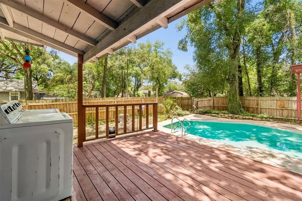 Image 30 of property listing at 1202 E LOUISIANA AVENUE, Tampa, FL 33603