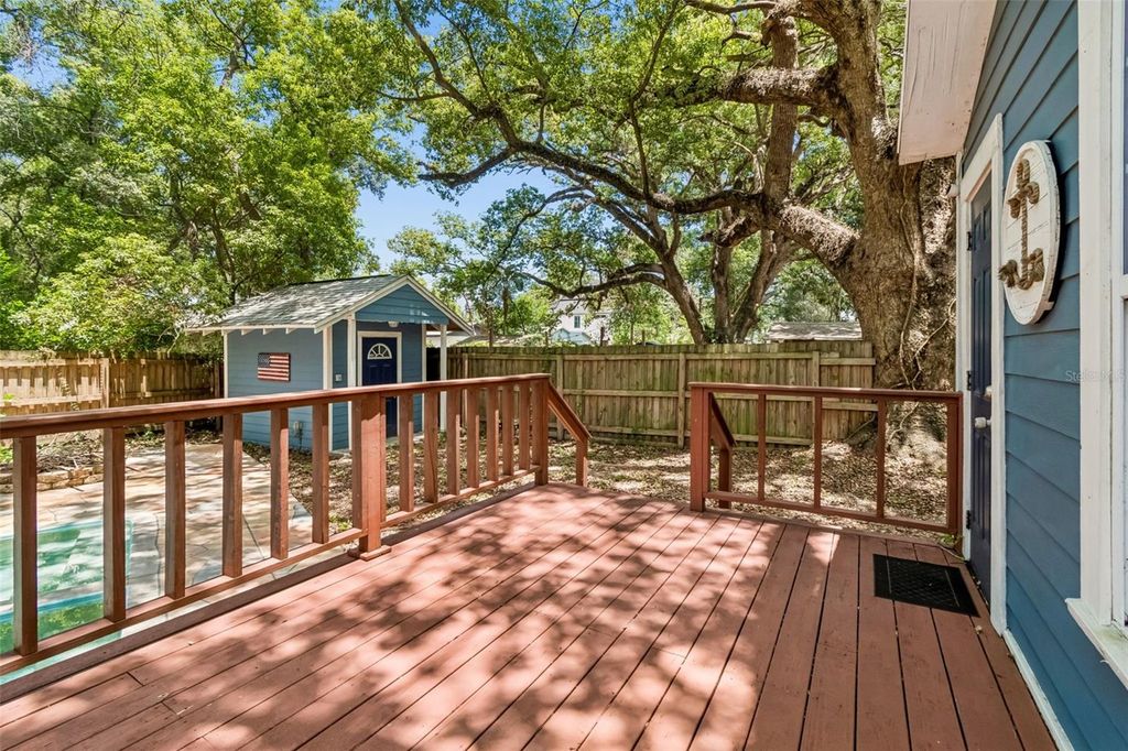 Image 32 of property listing at 1202 E LOUISIANA AVENUE, Tampa, FL 33603