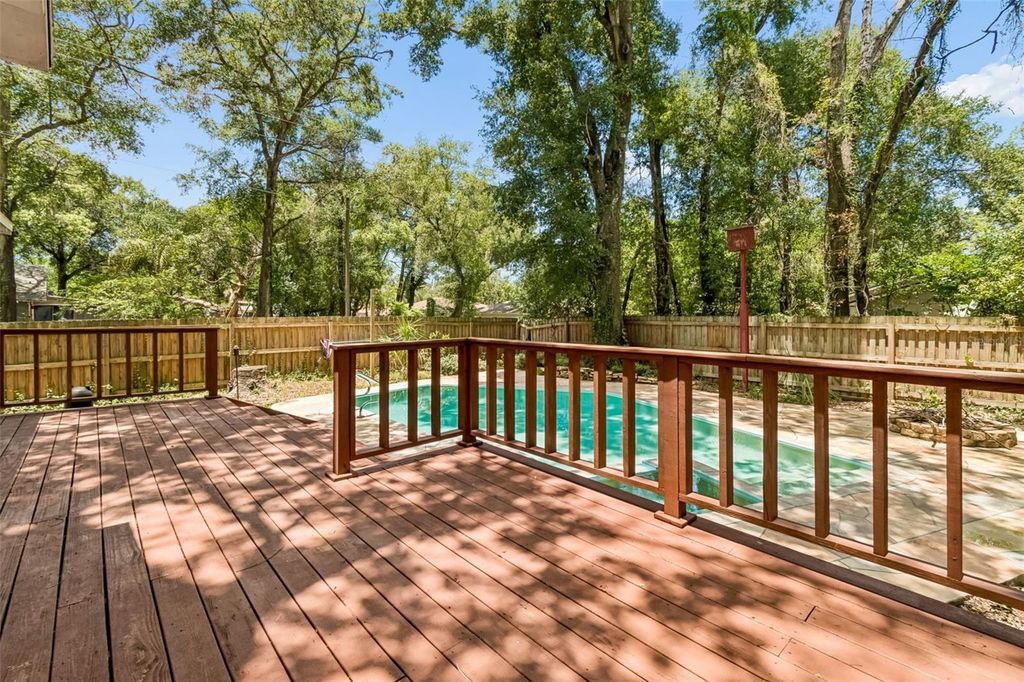 Image 34 of property listing at 1202 E LOUISIANA AVENUE, Tampa, FL 33603