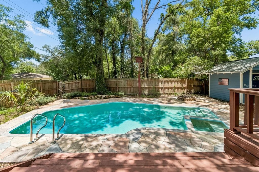 Image 35 of property listing at 1202 E LOUISIANA AVENUE, Tampa, FL 33603