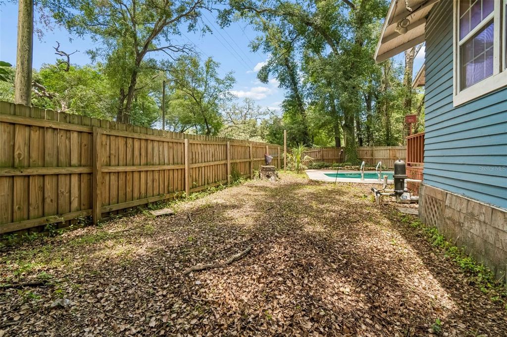 Image 40 of property listing at 1202 E LOUISIANA AVENUE, Tampa, FL 33603