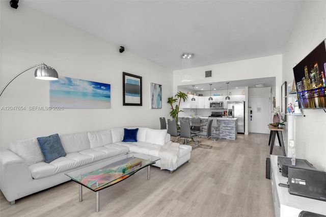 3725 S Ocean Drive PH03, Hollywood, FL 33019
