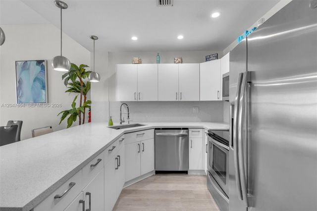 3725 S Ocean Drive PH03, Hollywood, FL 33019