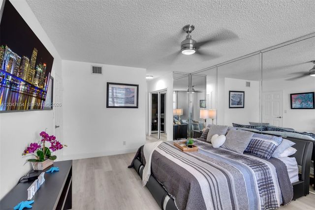 3725 S Ocean Drive PH03, Hollywood, FL 33019