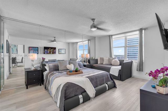 3725 S Ocean Drive PH03, Hollywood, FL 33019