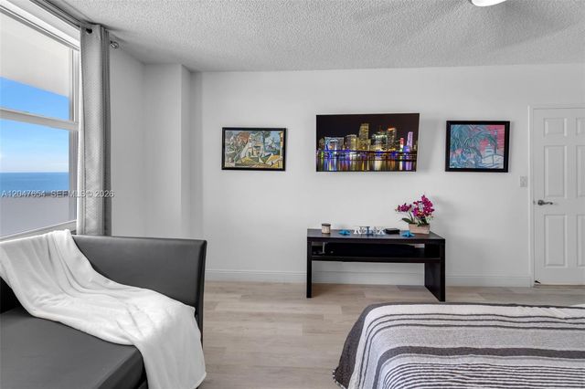 3725 S Ocean Drive PH03, Hollywood, FL 33019