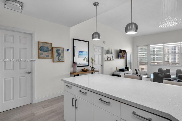 3725 S Ocean Drive PH03, Hollywood, FL 33019