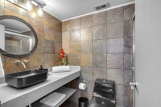3725 S Ocean Drive PH03, Hollywood, FL 33019