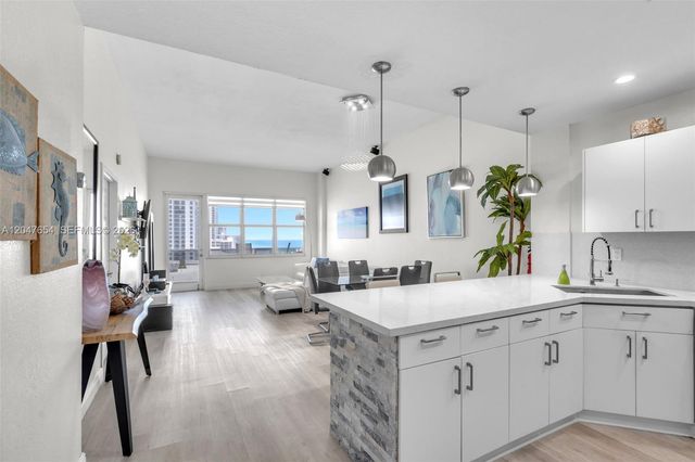 3725 S Ocean Drive PH03, Hollywood, FL 33019