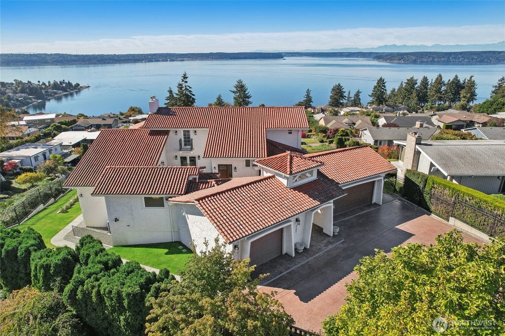 6106 Panorama Drive NE, Tacoma, WA 98422