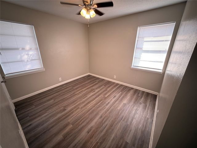 1902 Joslin Street, Cleburne, TX 76033