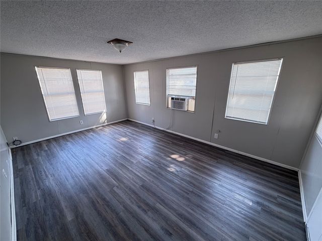 1902 Joslin Street, Cleburne, TX 76033