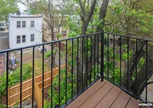 104A Yale Avenue, Jersey City, NJ 07304