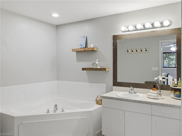 2833 NW 4th AVE, Cape Coral, FL 33993