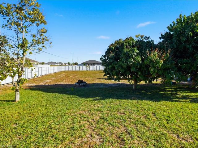 2833 NW 4th AVE, Cape Coral, FL 33993