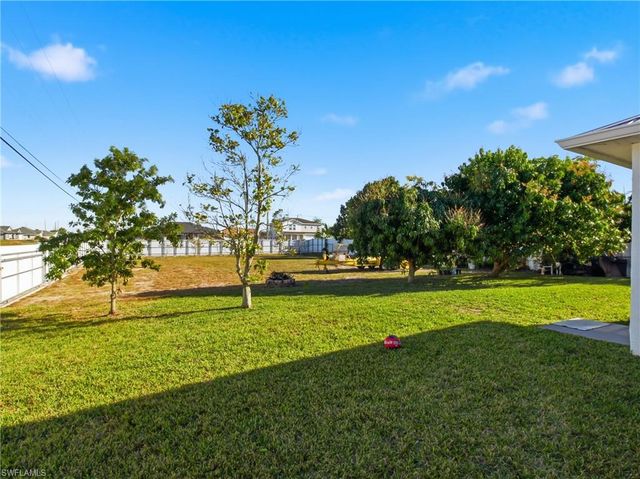 2833 NW 4th AVE, Cape Coral, FL 33993