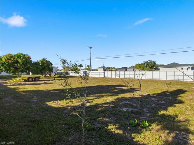 2833 NW 4th AVE, Cape Coral, FL 33993