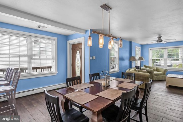 208 S GARFIELD AVE, Moorestown, NJ 08057