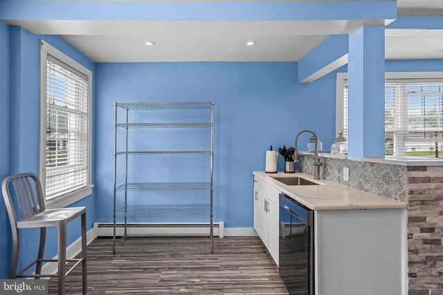 208 S GARFIELD AVE, Moorestown, NJ 08057