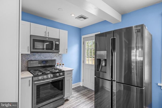 208 S GARFIELD AVE, Moorestown, NJ 08057
