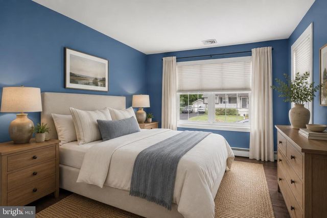 208 S GARFIELD AVE, Moorestown, NJ 08057