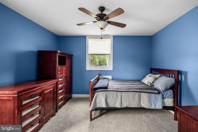 208 S GARFIELD AVE, Moorestown, NJ 08057