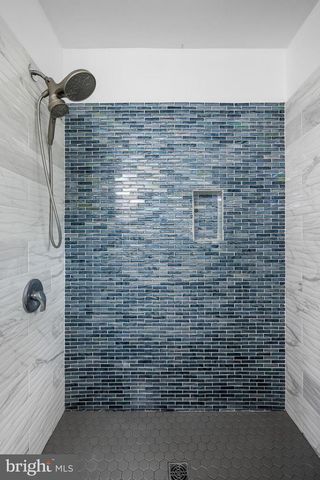 208 S GARFIELD AVE, Moorestown, NJ 08057