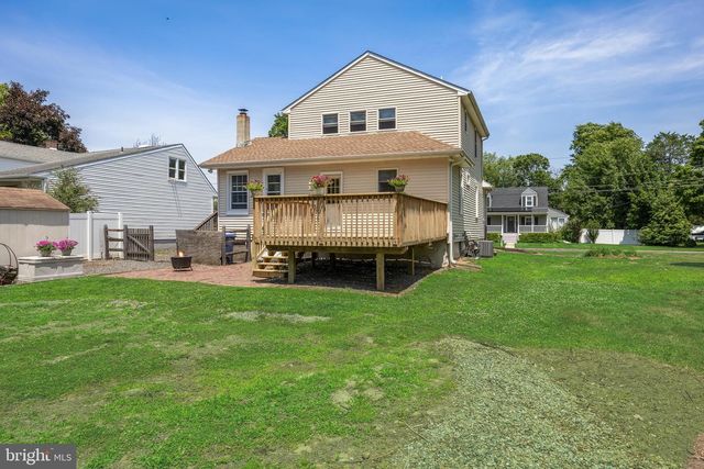 208 S GARFIELD AVE, Moorestown, NJ 08057