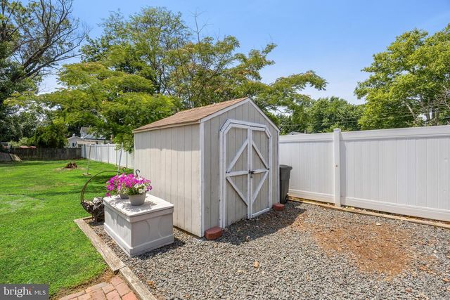 208 S GARFIELD AVE, Moorestown, NJ 08057