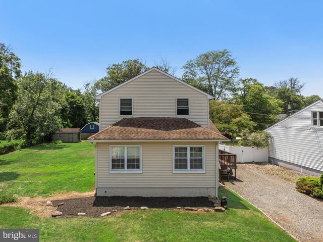 208 S GARFIELD AVE, Moorestown, NJ 08057