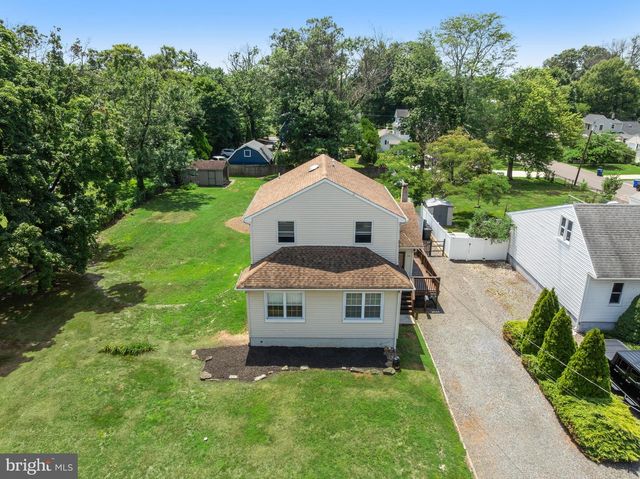 208 S GARFIELD AVE, Moorestown, NJ 08057