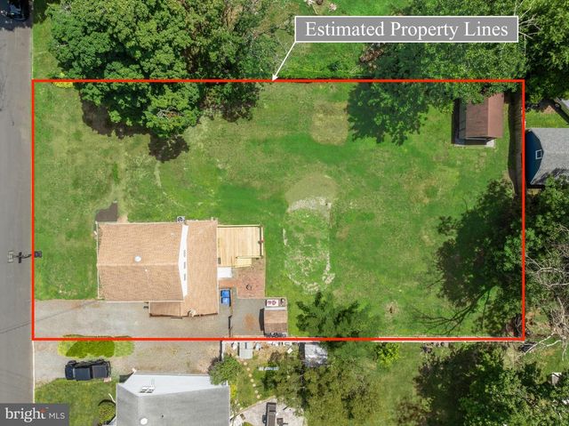 208 S GARFIELD AVE, Moorestown, NJ 08057
