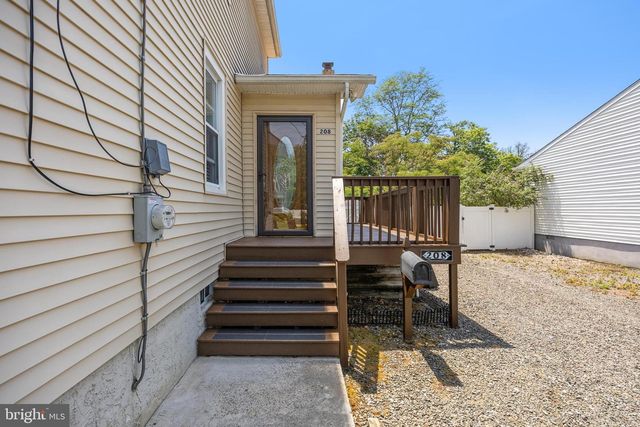 208 S GARFIELD AVE, Moorestown, NJ 08057