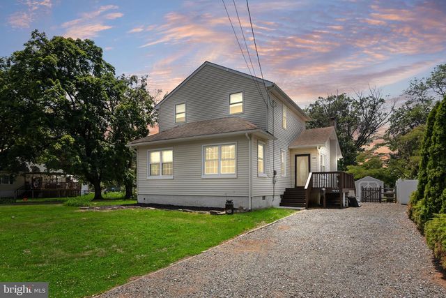 208 S GARFIELD AVE, Moorestown, NJ 08057