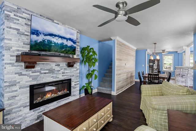 208 S GARFIELD AVE, Moorestown, NJ 08057