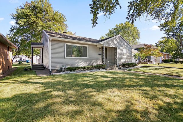 1470 S 5th Avenue, Kankakee, IL 60901