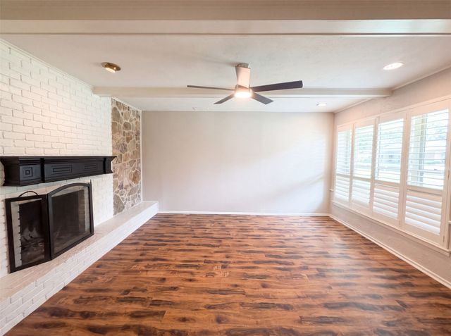1618 Woodcrest Lane, Carrollton, TX 75006